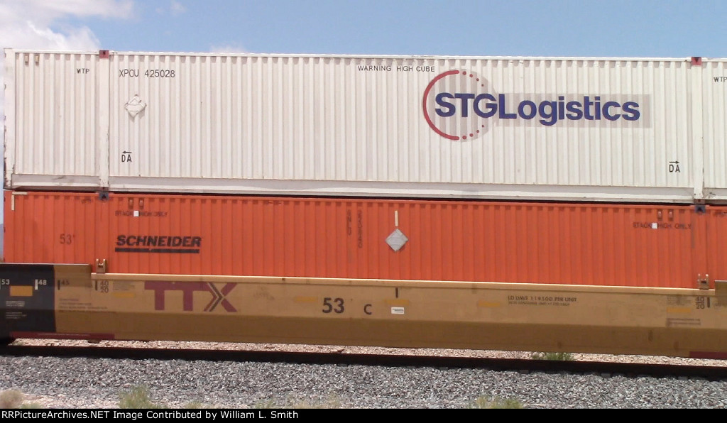 EB Priority Container Frt @ Erie 36